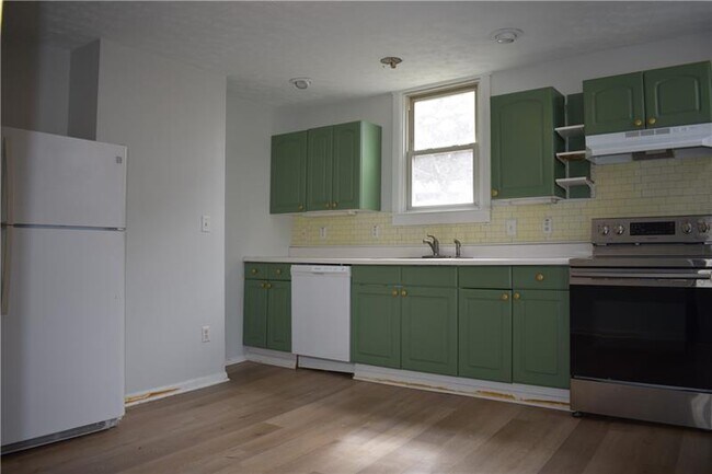 Foto del edificio - 111 Dewey St