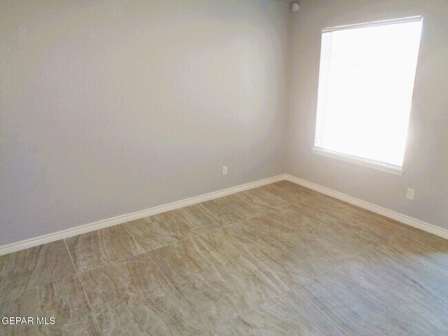 Foto del edificio - 2853 Time Rock Pl