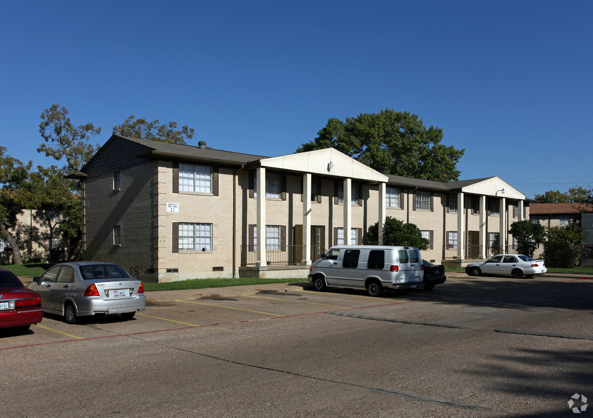 Primary Photo - Stonewood Terrace Apartments