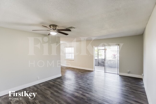 Foto del edificio - 7801 SW 6th Ct