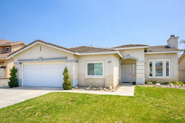 Building Photo - 6757 Royal Crest Ct