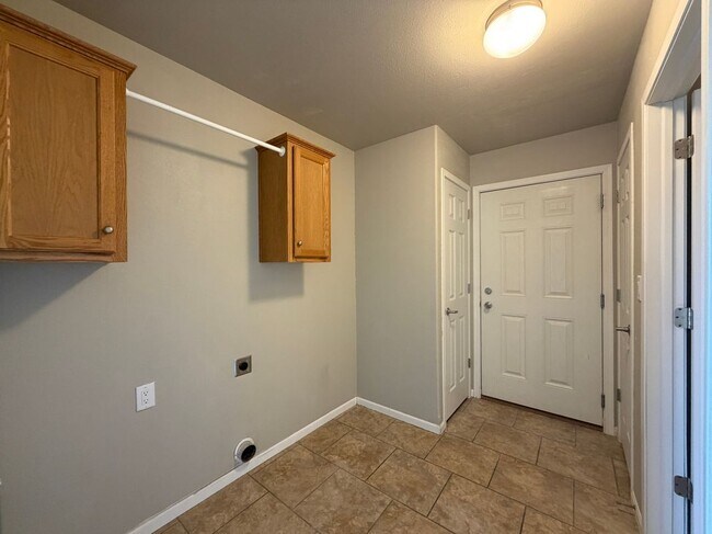 Foto del edificio - 710 Sunrise Ct