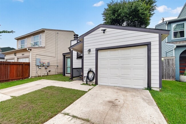Building Photo - 10244 Bridgeland Ln