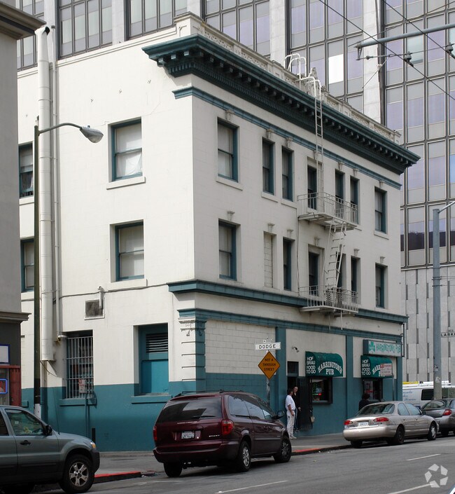 Building Photo - 452-460 Larkin St