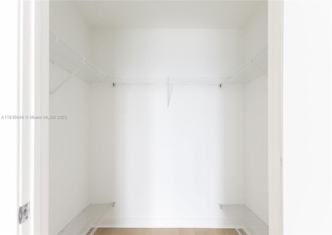 Foto del edificio - 1111 SW 1st Ave