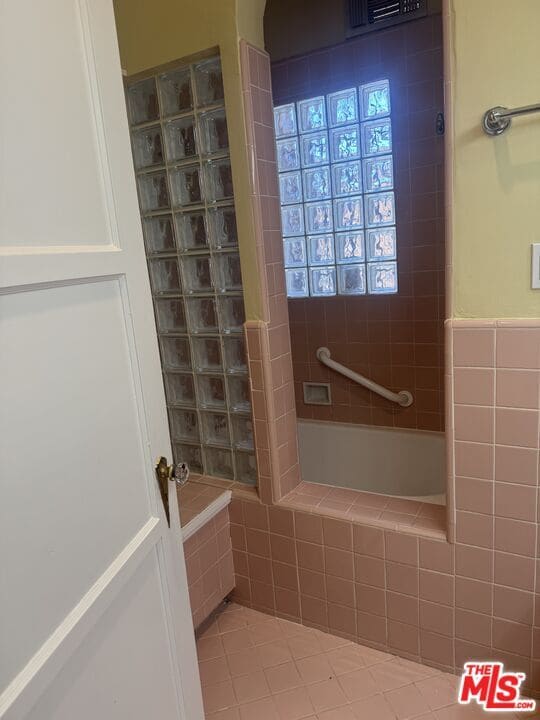 Foto del edificio - 4116 Garthwaite Ave