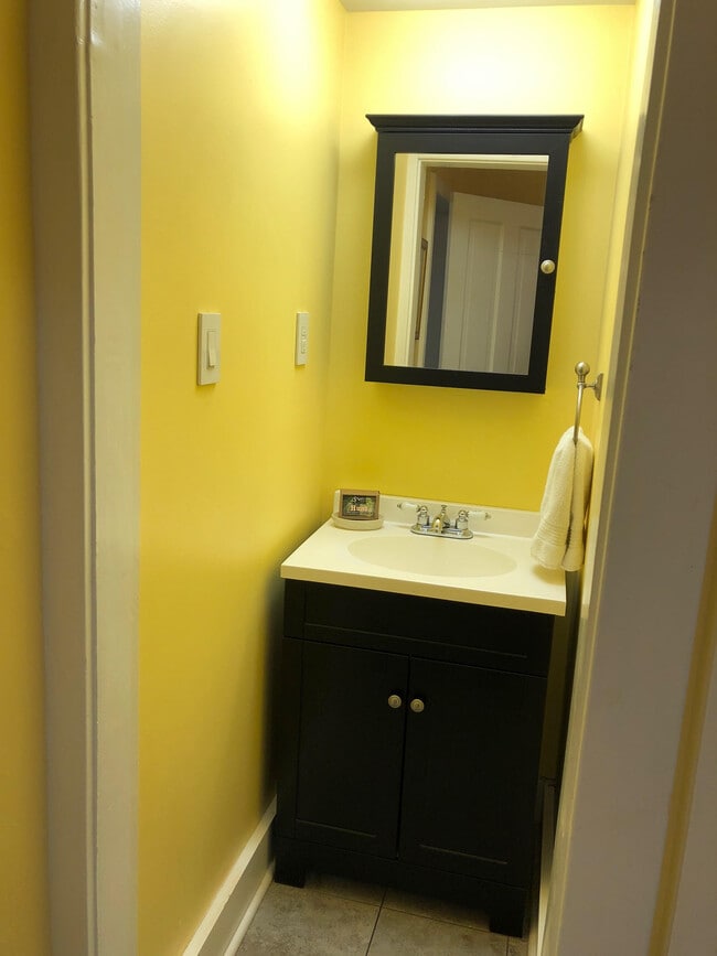 Bath Sink - 10 E Church St