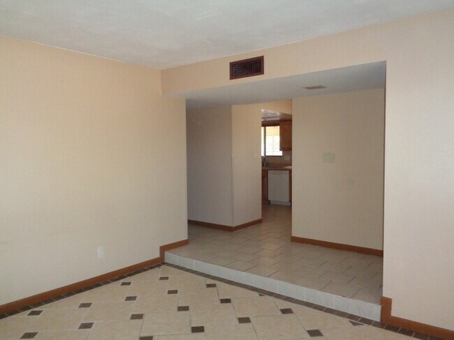 Foto del edificio - 5603 W Greenbriar Dr