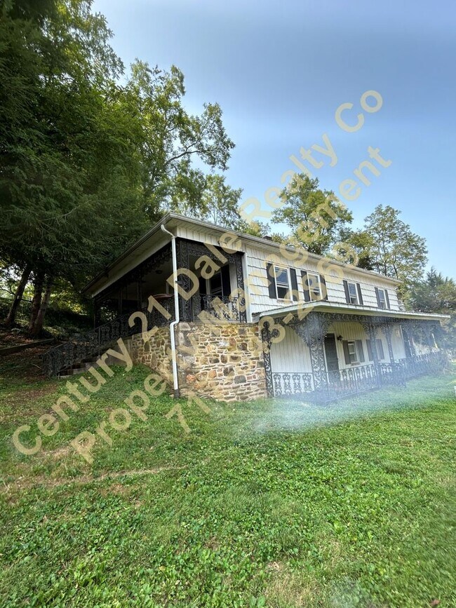 Foto del edificio - 2 Bedroom home in South Eastern School District with a Large Yard