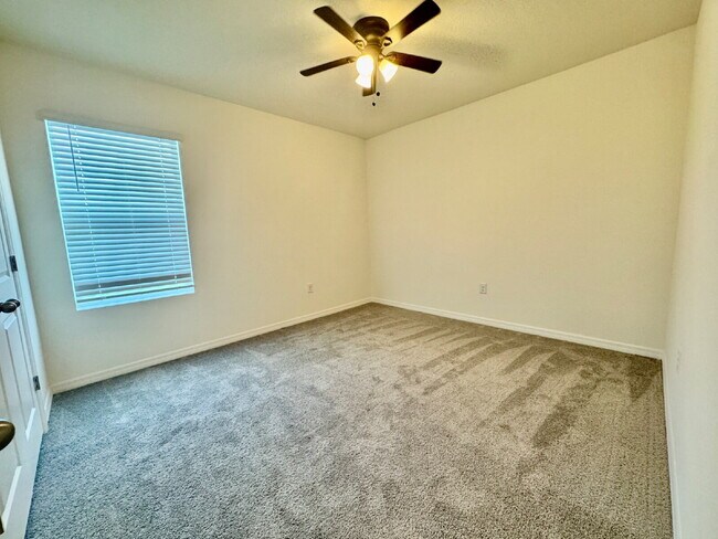 Building Photo - 33481 Apricot Tree Ct