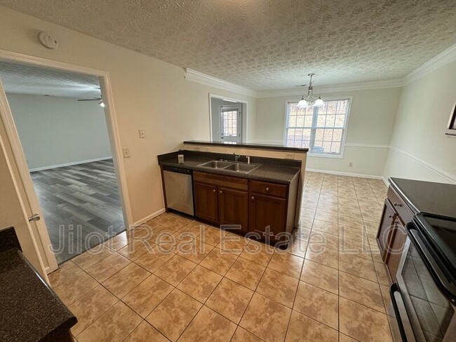 Foto del edificio - 3932 Riverside Pkwy