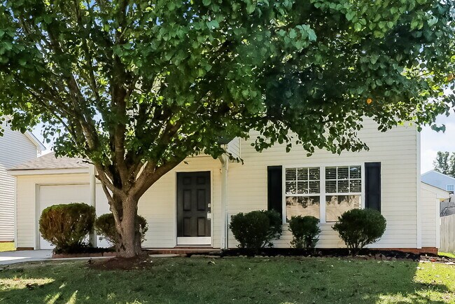 Foto del edificio - 916 Clover Gap Dr