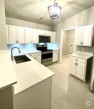 Building Photo - 15404 Lilly Garden Ln
