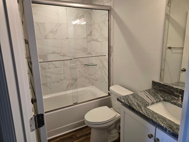 Foto del edificio - Brand New 3 Bedroom 2.5 Bathroom Townhome ...