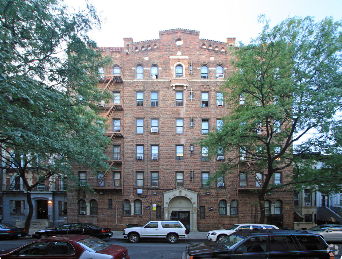 Foto principal - 80 Woodruff Avenue