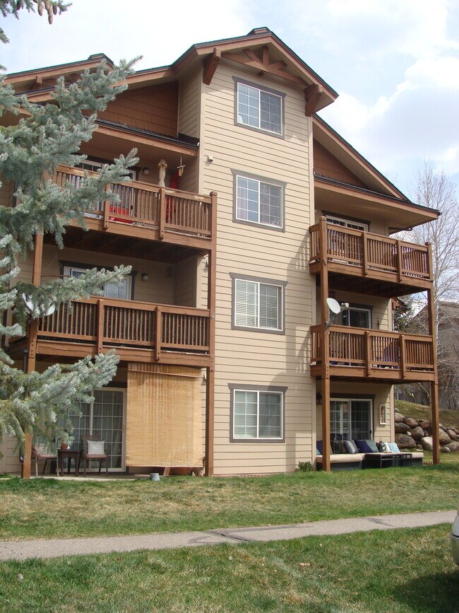 Foto del edificio - 1902 Crazy Horse Cir