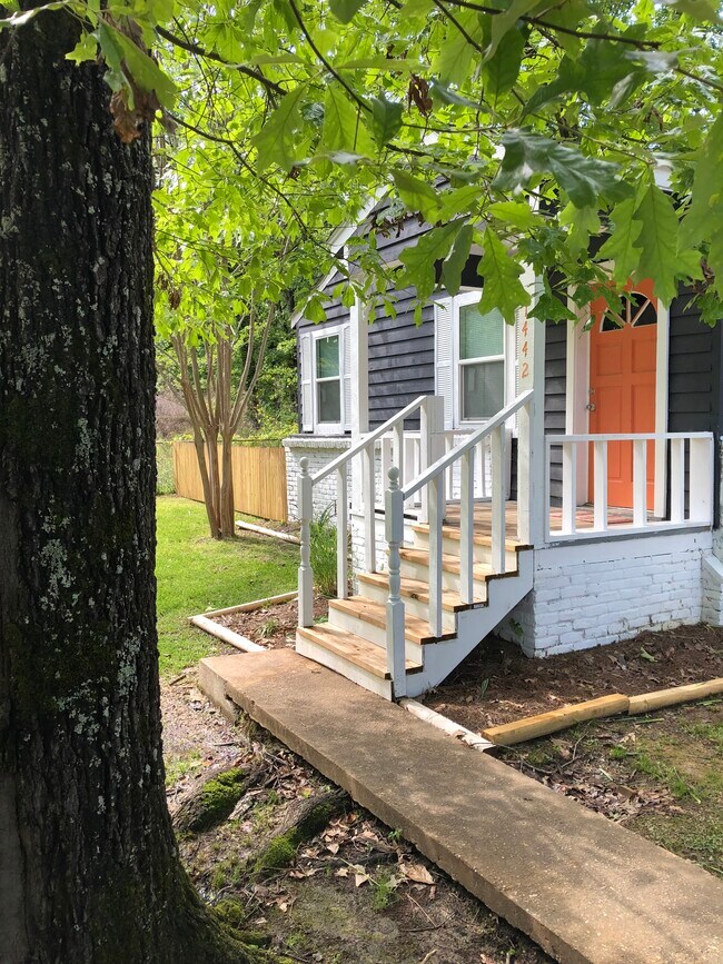 Building Photo - 1442 Bass Ave