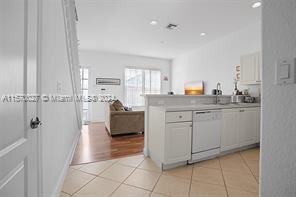 Building Photo - 619 Southwest 147th Avenue, Pembroke Pines...