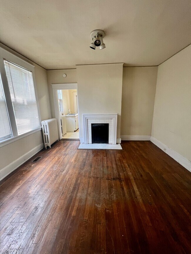 Foto del edificio - 3310 Barton Ave