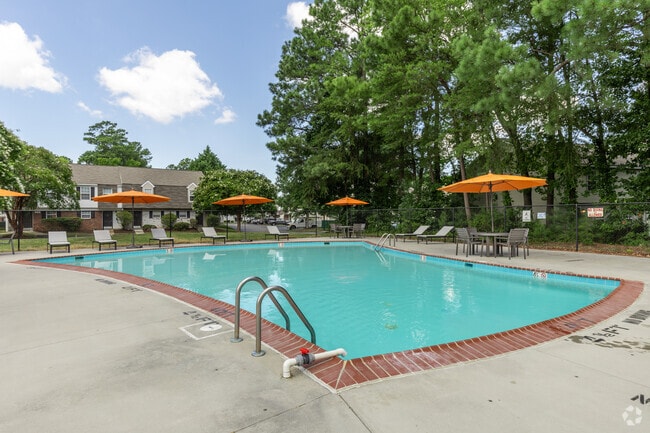 Pool - Hickory Point Townhomes