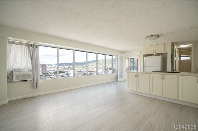 Foto del edificio - Urban Comfort & Convenience – High-Floor 1 Bed, 1 Bath with Scenic Views