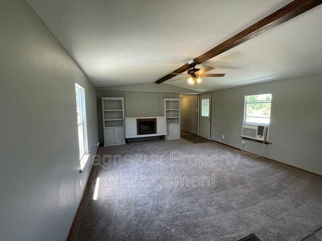 Building Photo - 6372 E Myles Ln