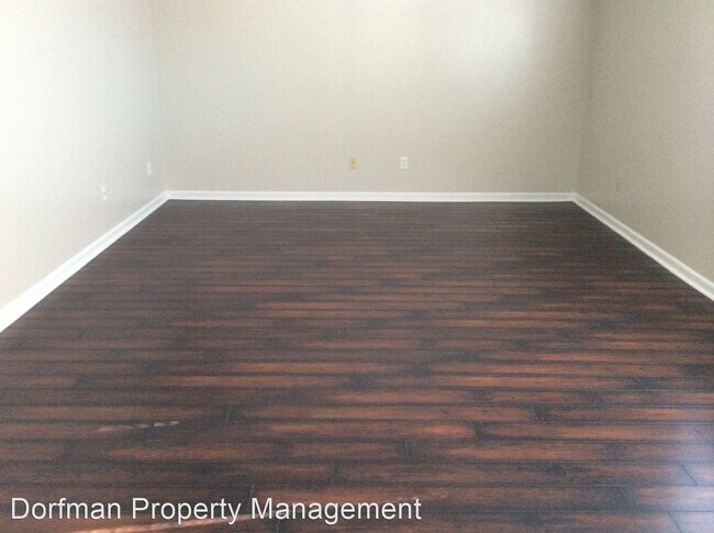 Building Photo - 3 br, 2.5 bath House - 652 Cembra Dr