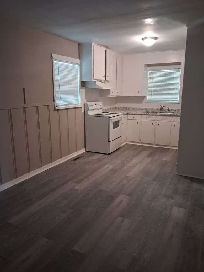 Photo - 3016 Charleston Dr House