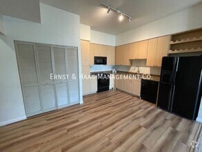 Building Photo - 488 E Ocean Blvd
