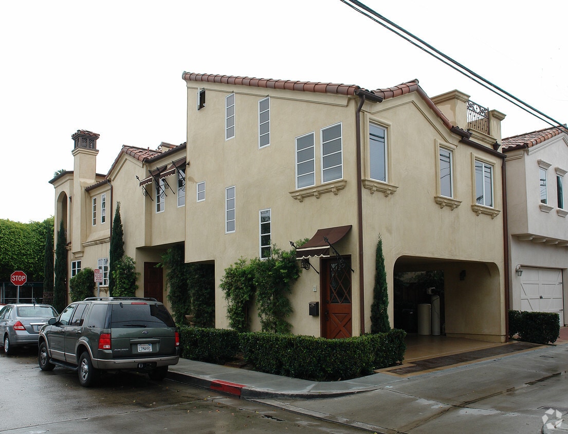 Building Photo - 133 Agate Ave