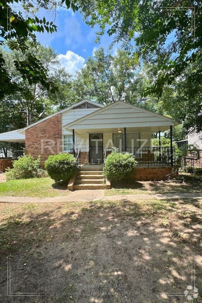 Building Photo - 4010 Cresthaven Rd