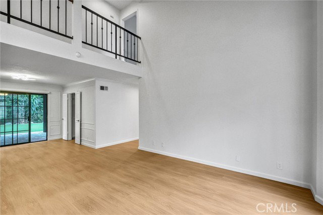 Foto del edificio - 19620 Leadwell St