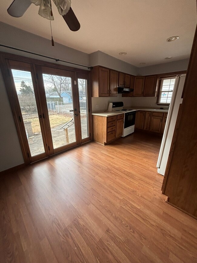 Kitchen/Dining - 2509 Covert Ave