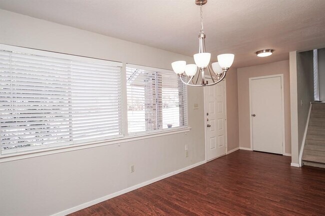 Foto del edificio - 3716 Standridge Dr