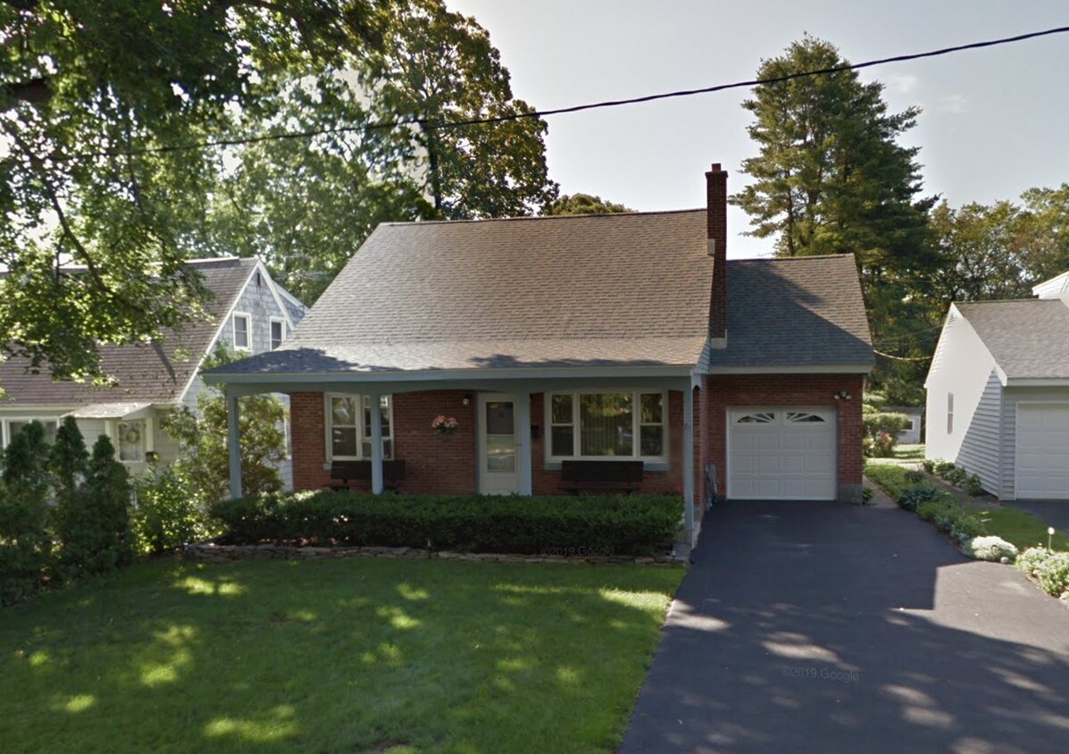 21 Brookman Ave, Delmar, NY 12054 House Rental in Delmar, NY