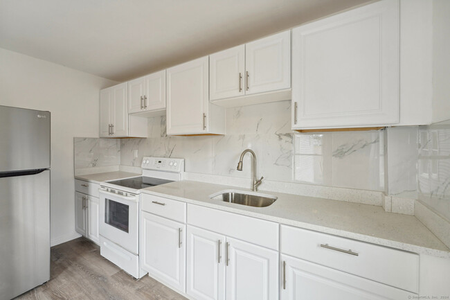 Building Photo - 1323 Whalley Ave