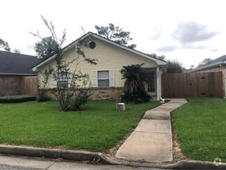 Building Photo - 4557 Summerdale St