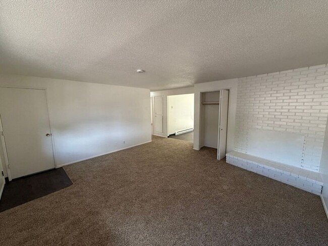 Foto del edificio - 3870 Iberis St NE