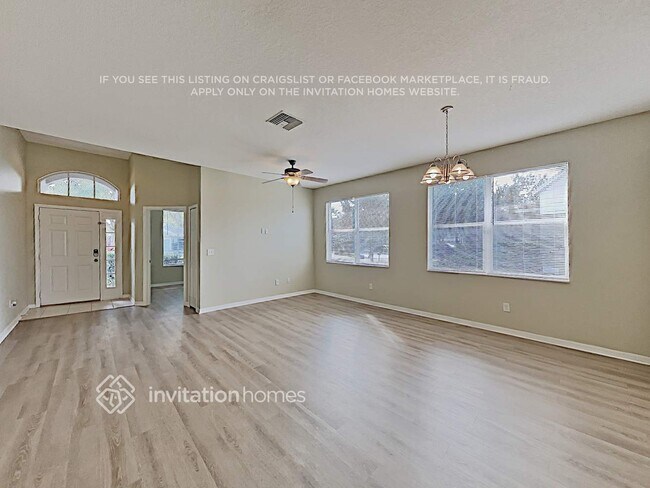 Foto del edificio - 6402 Bridgecrest Dr