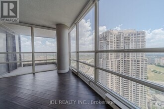 Building Photo - 45-2845 Kingsbridge Garden Cir