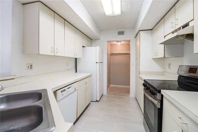 Foto del edificio - 13605 Eagle Ridge Dr