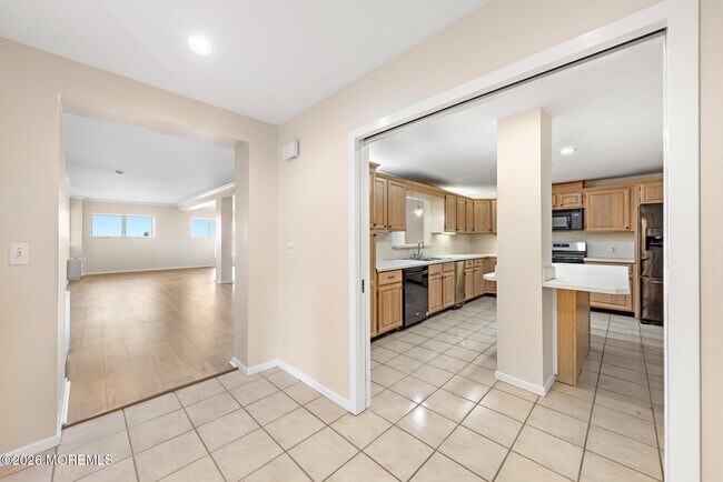 Building Photo - 300 Ocean Ave N