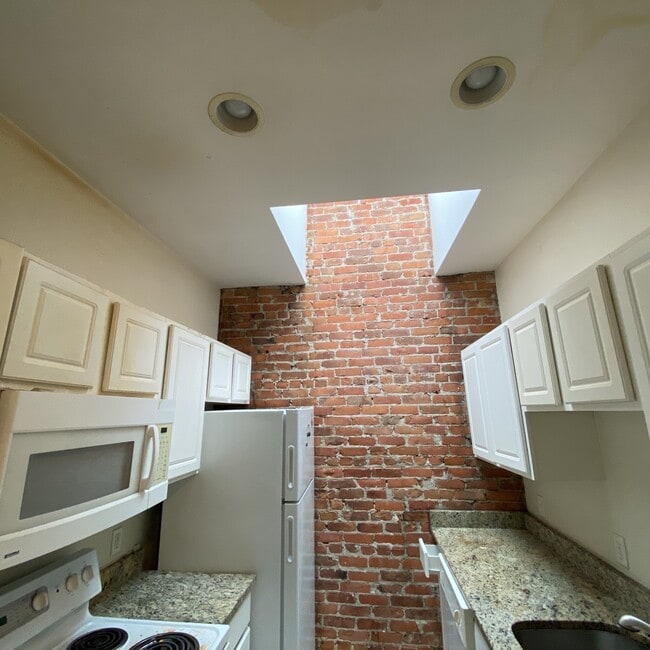 Building Photo - 1130 Commonwealth Ave