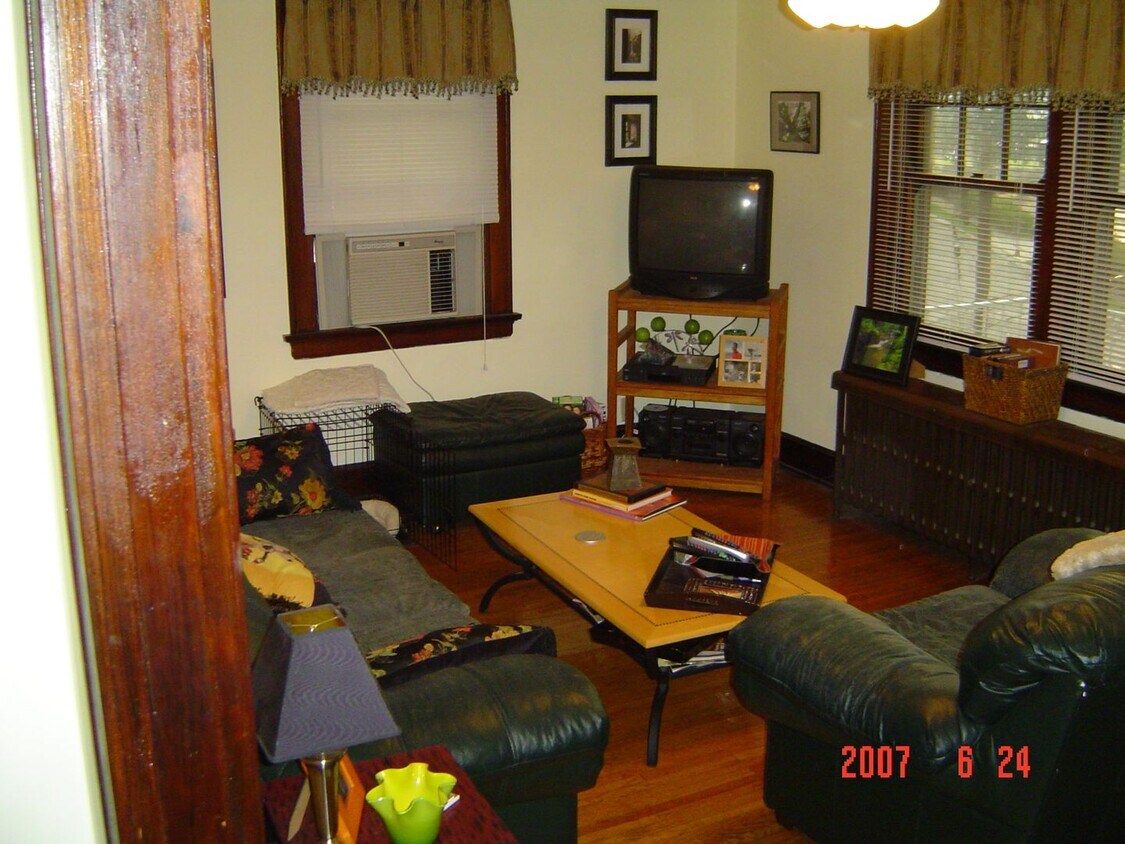 2 Bedroom Apartment in Heart of Oakley - 2 Bedroom Apartment in Heart of Oakley