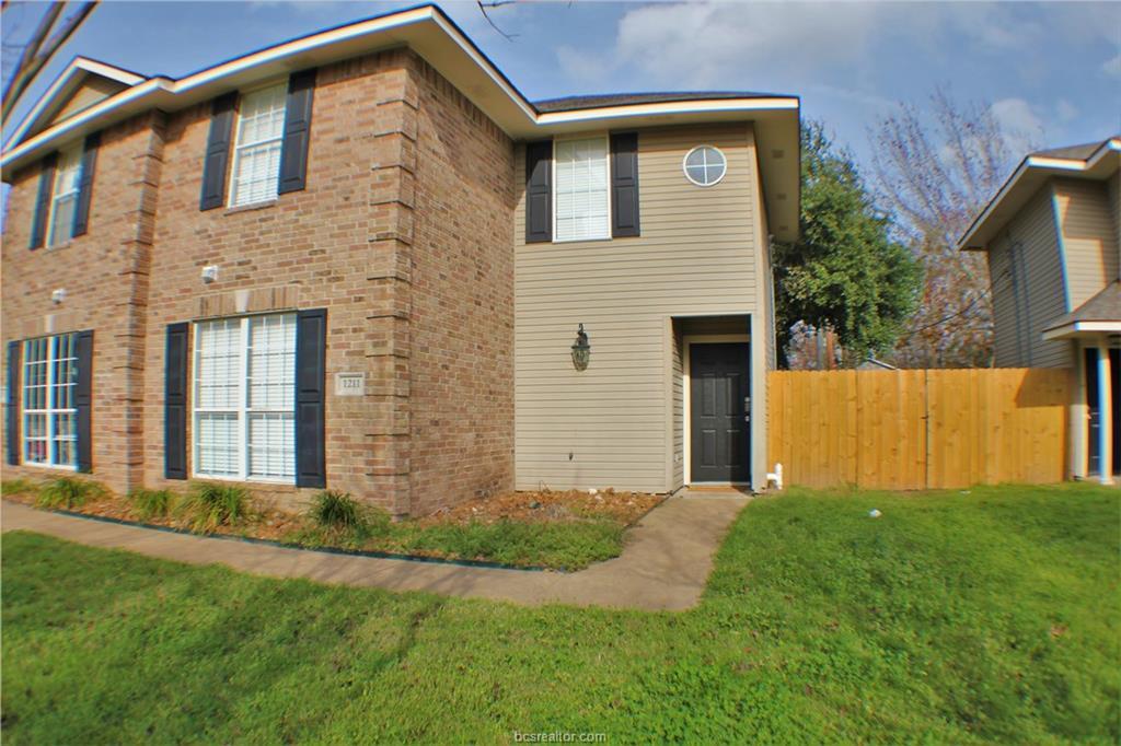Primary Photo - 1205 Oney Hervey Dr