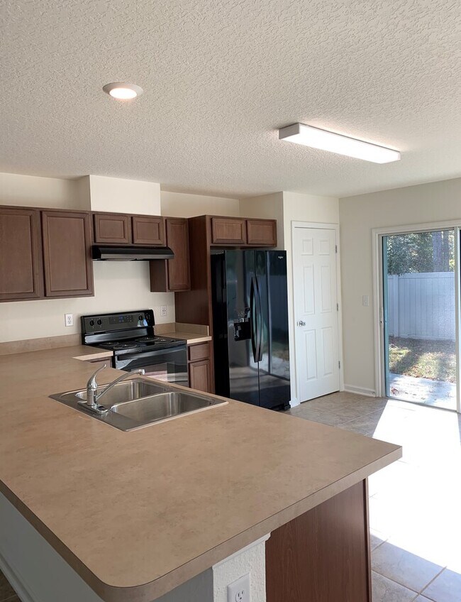 Foto del edificio - Built in 2021! Charming 3 Bed/2 Bath Home,...