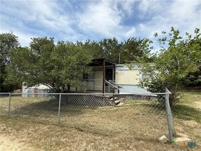 Building Photo - 222 Six Pines Rd