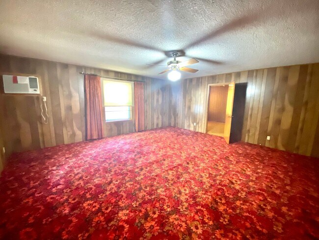 Foto del edificio - HUGA, Adorable 4 bedroom 3 bath home plus bonus room! MUST SEE to appreciate!