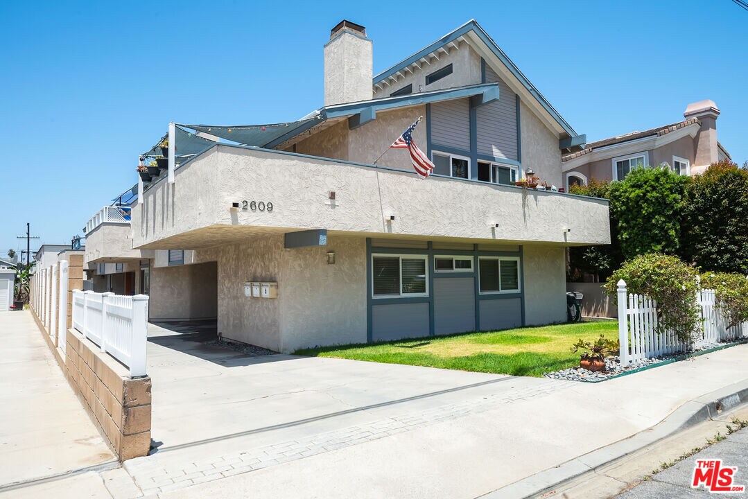 Foto principal - 2609 Rockefeller Ln