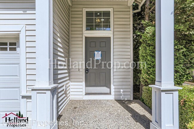 Foto del edificio - 3 br, 2.5 bath House - 5257 NE Candlewood Ave